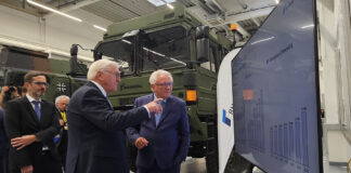 Steinmeier und Papperger besuchen Wiener Rheinmetall-Werk