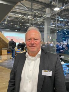 Michael Lauster über die Zukunft der Verteidigung: KI, Gene, Quanten und der Mensch im Zentrum Michael Lauster nach seiner Rede bei den Tech Days von Panasonic. ©Militär Aktuell/bqu