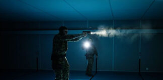 Schweiz: Pistolenentscheid geht in die heiße Phase Soldat beim Schiessen mit Pistole – ©VBS/DDPS