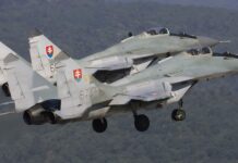 Sale of Slovakian MiG-29 to Ukraine was lawful MiG-29-Kampfjets mit slowakischen Hoheitszeichen – ©Georg Mader