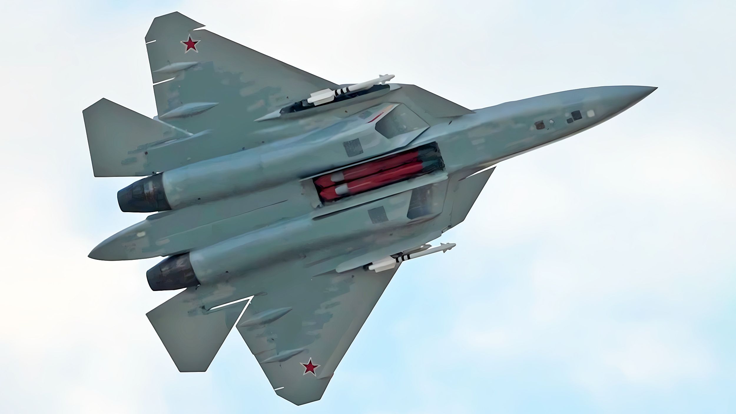 Su-57 with open outer weapon bays - ©Archive Su-57 with open outer weapon bays - ©Archive