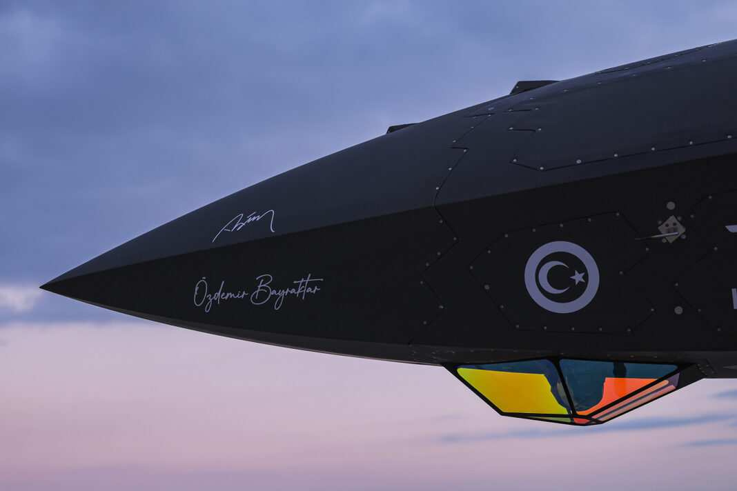 Toygun EOTS auf Bayraktar Kizilelma – ©Baykar