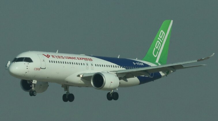 Dubai Air Show 2025 &ndash; &copy;Georg Mader