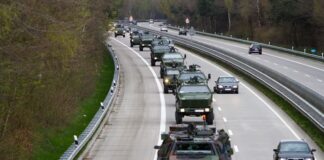 So oft durchqueren ausländische Militärtransporte Österreich Bundeswehr-Konvoi auf der Autobahn – ©Bundeswehr