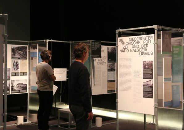 Ausstellungsansicht &bdquo;HitlersExekutive&rdquo;&copy;Maren Sacherer