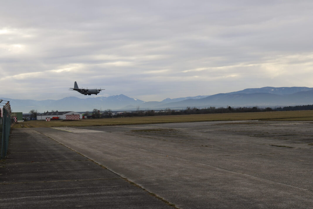 Letzter Flug der Bundesheer-Hercules 8T-CA – ©Bundesheer