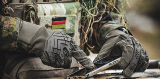 VADER & SPARTACUS von ESKA: Handschuhe für jede Mission und Uniform ESKA-Handschuh im Einsatz – ©ESKA