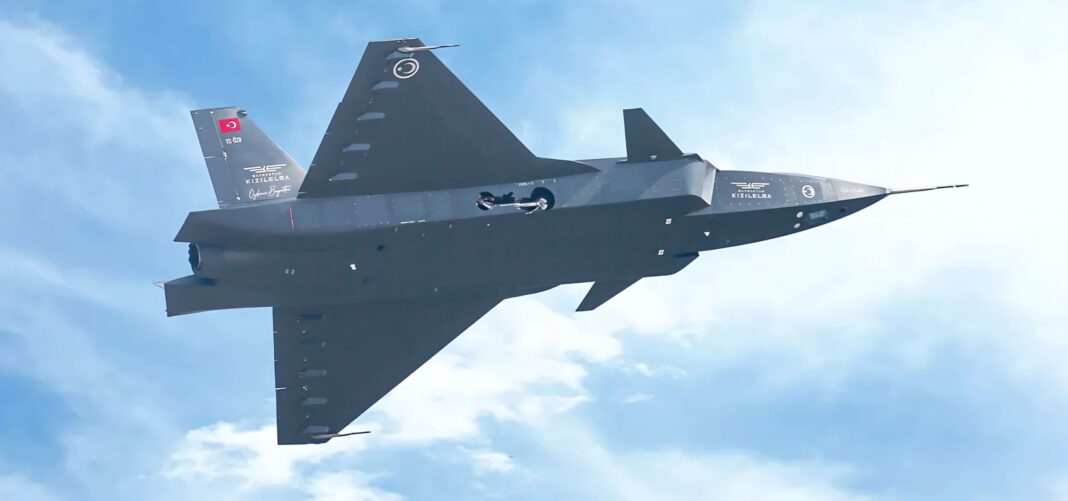 Türkisches UCAV Kizilelma sieht F-16 nicht und schießt sie trotzdem ab – ©Baykar