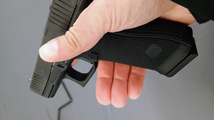 RTF6 in Aktion: Die Grifftextur gibt deutlichen Halt. &copy;Milit&auml;r Aktuell/Bendl