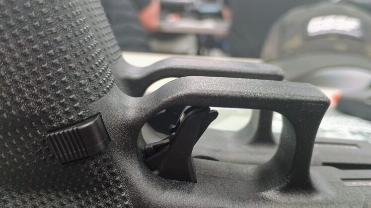 Der Undercut der Gen6 (vorne) im Vergleich zu jenem der Gen5 (hinten). &copy;Milit&auml;r Aktuell/Bendl