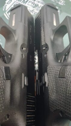 Gesch&uuml;tzter Schlittenfanghebel der Glock Gen6 (rechts) im Vergleich zur Gen5 (links). &copy;Milit&auml;r Aktuell/Bendl