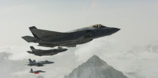 Swiss F-35: Fixed price collapsed, number of units shaky F-5F Tiger, F/A-18C Hornet and F-35A in the Swiss Alps - ©VBS