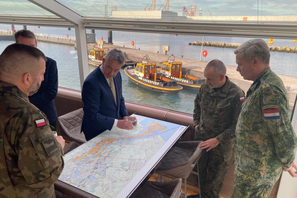 Netherlands & Poland strengthen military mobility