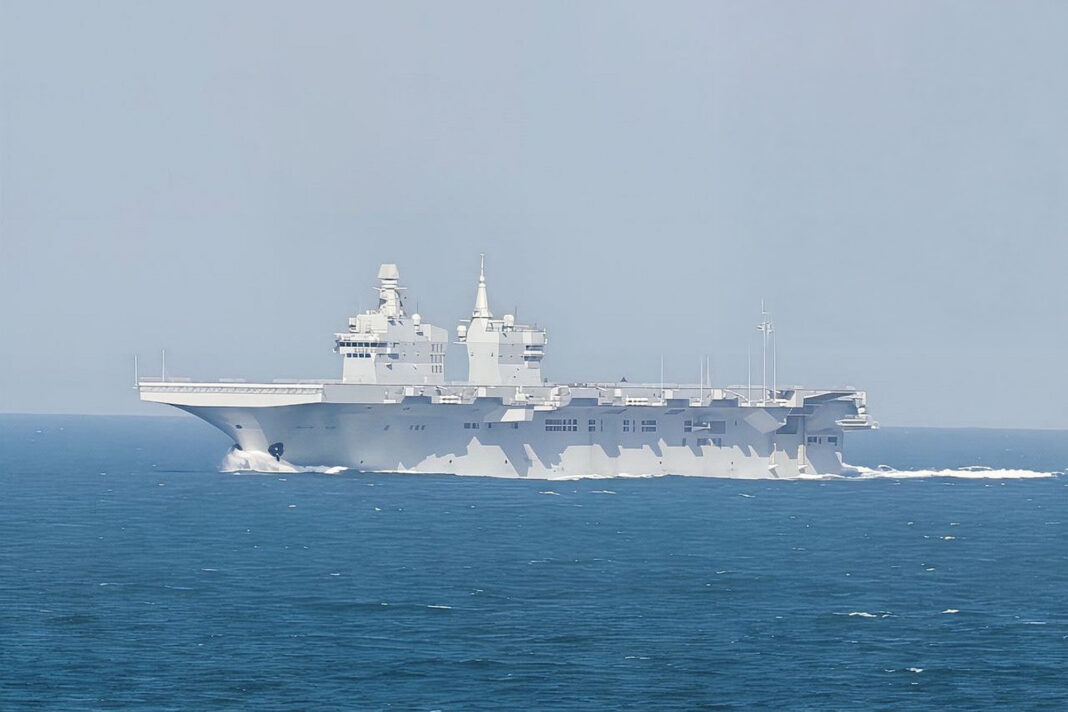 Landungsschiff „Sichuan” der chinesischen Marine – ©Archiv