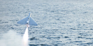 Videos suggest: USA used kamikaze drones in Venezuela Lucas drone is fired - ©US Navy