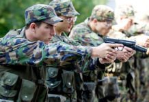 P320-Pistolen-Entscheid der Schweizer Armee sorgt weiter für Wirbel Schweizer Soldaten mit Pistole 75 – ©VBS/DDPS
