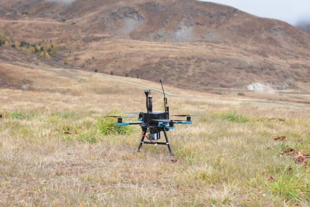 Die Drohne von dForce Technologies fliegt autonom ... &copy;Milit&auml;r Aktuell/Bendl