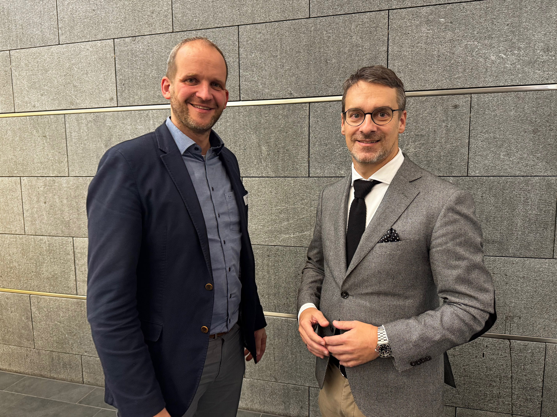 The battle for brains: Recruiting as a strategic factor in the defense sector Militär Aktuell editor-in-chief Jürgen Zacharias with interviewee David Ertler - ©Ertler Executive