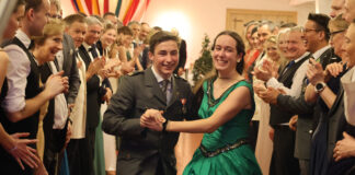 Glanzvoller Offiziersball in der Schwarzenberg-Kaserne Offiziersball in der Schwarzenberg-Kaserne – ©Bundesheer/Riedlsperger