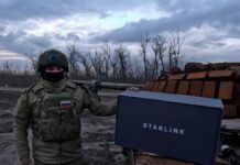 Russia: Massive Starlink outage along the front line Russian soldier with Starlink system - ©Archive