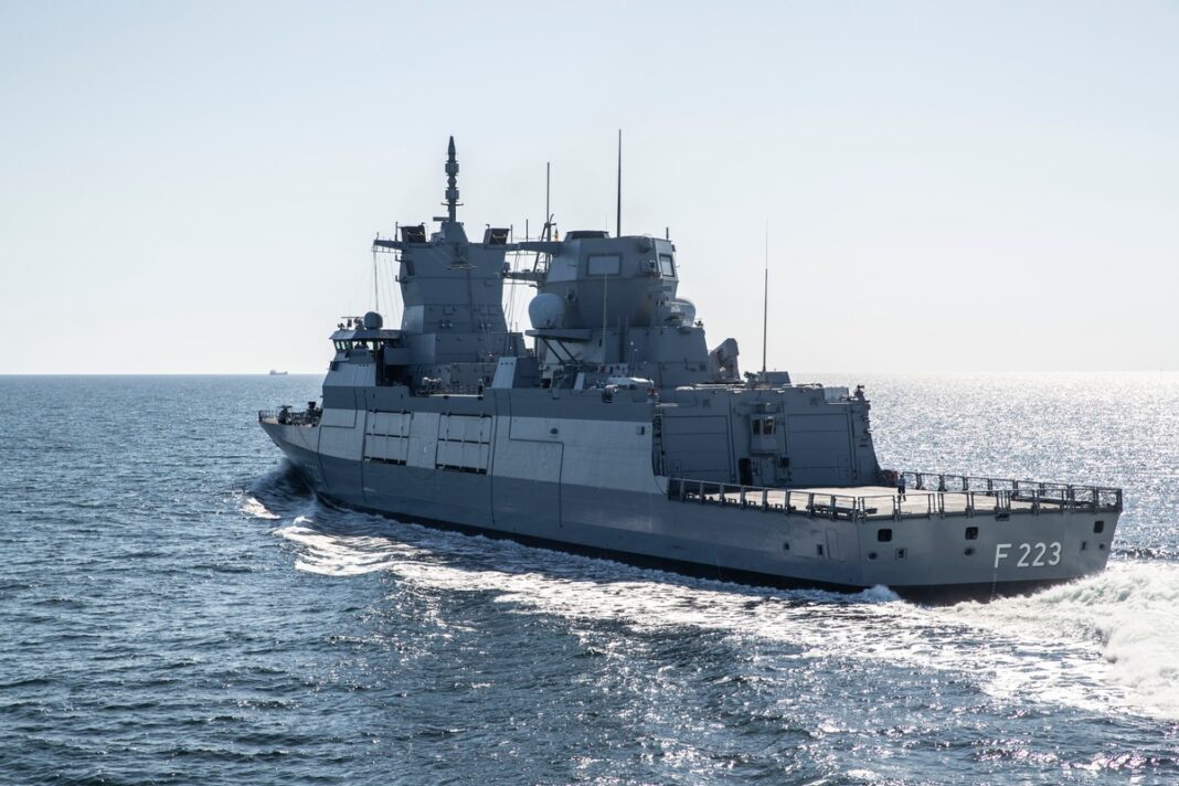 Die Fregatte "Nordrhein-Westfalen" verlegt zunächst ins Mittelmeer nach Zypern Die Fregatte "Nordrhein-Westfalen" verlegt zunächst ins Mittelmeer nach Zypern, um dort die Fregatte "Sachsen-Anhalt" abzulösen – ©Bundeswehr