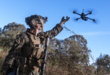 Pentagon orders 30,000 kamikaze drones Soldier launches drone - ©Marine Corps Lance Corporal Victor Gurrola